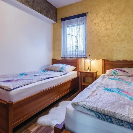 2 Bedroom Nice Apartment In Porec Apartment Porec