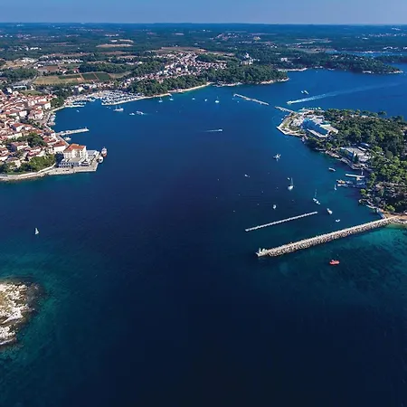 2 Bedroom Nice Apartment In Porec Apartment *