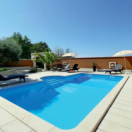 80 With Outdoor Swimmingpool * Poreč